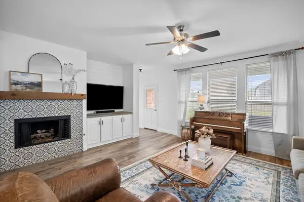 105 Bluebird Way, Argyle, TX 76226