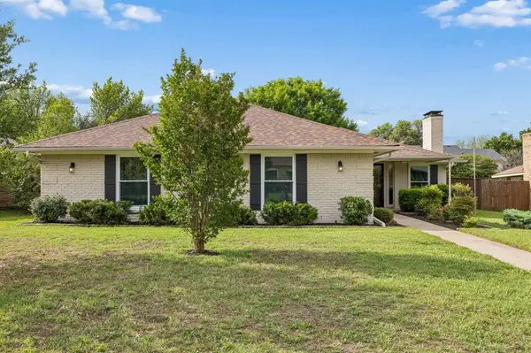 1820 Auburn Drive, Richardson, TX 75081