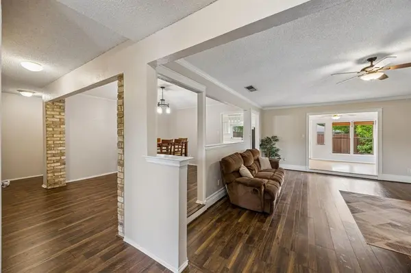 1820 Auburn Drive, Richardson, TX 75081