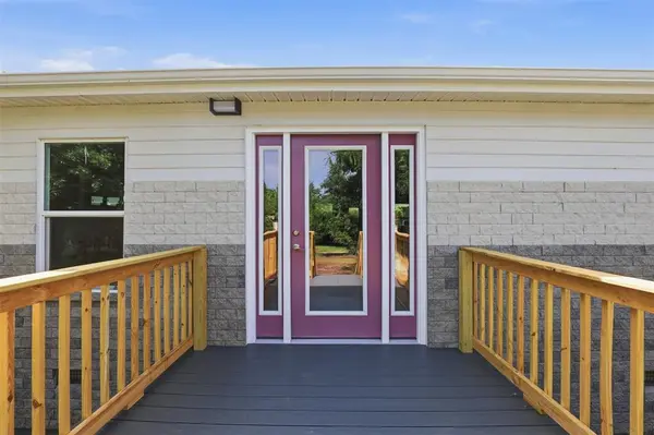 211 E Bay Drive, Bridgeport, TX 76426