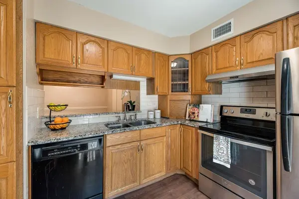 859 Dublin Drive #D, Richardson, TX 75080