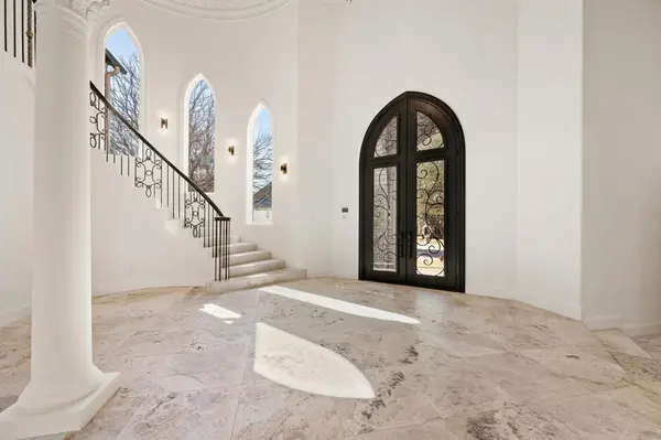 5613 Versailles Court, Colleyville, TX 76034