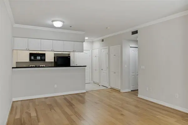 3400 Welborn Street #206, Dallas, TX 75219