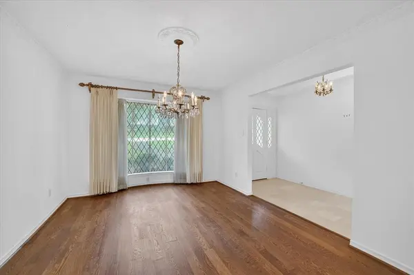 6804 Kenwhite Drive, Dallas, TX 75231