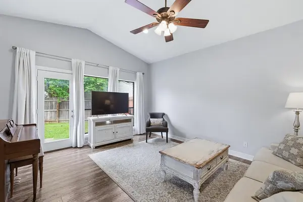 1814 Leafwood Court, Grapevine, TX 76051