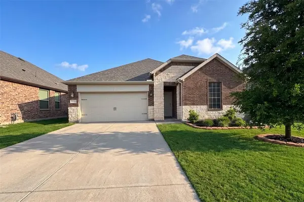 11245 Canyon Mine Drive, Aubrey, TX 76227