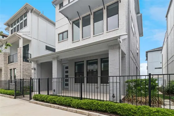 518 Winners Circle, Rowlett, TX 75088