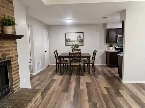 517 Signal Hill Court S #517, Fort Worth, TX 76112