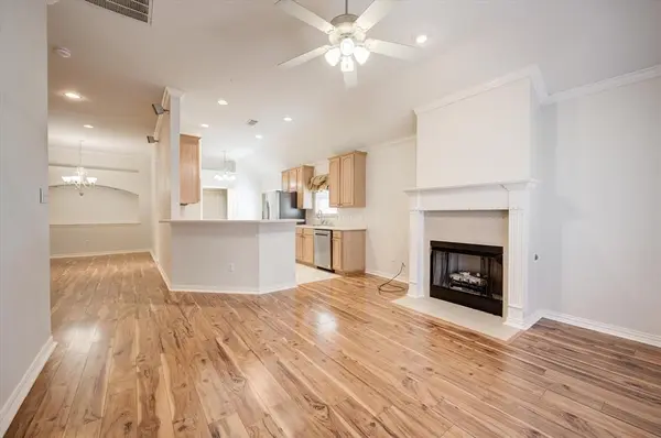 1224 Orchard Breeze, Bedford, TX 76021