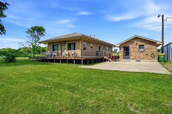 8983 W Odneal Road, Krum, TX 76249