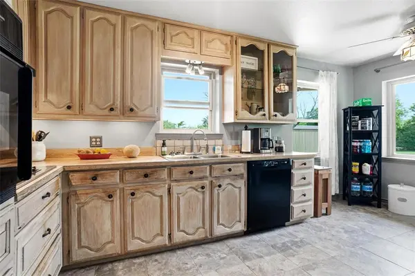 8983 W Odneal Road, Krum, TX 76249