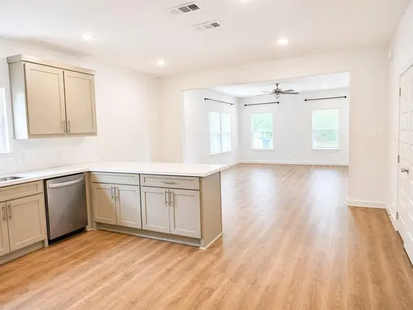 907 Hemphill Street, Greenville, TX 75401