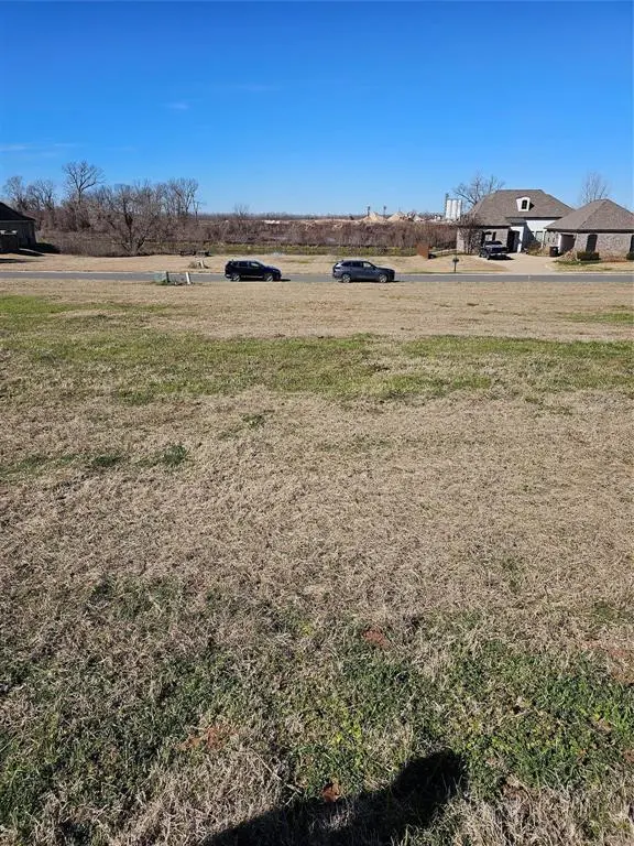 326 Bevly Lake Drive, Bossier City, LA 71111