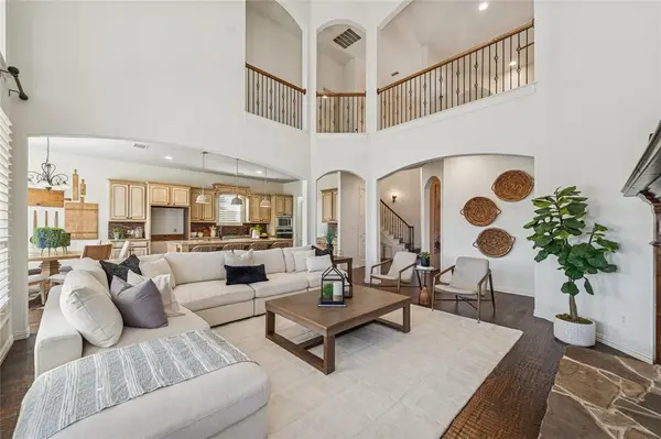 1124 Grant Avenue, Lantana, TX 76226