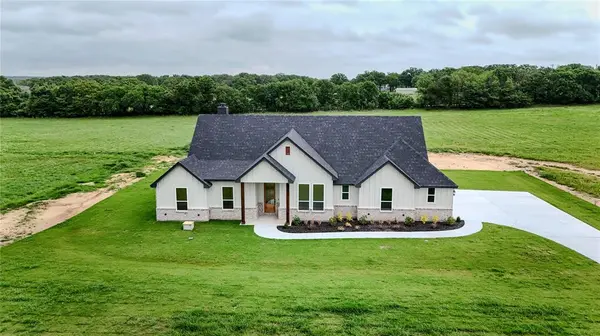 204 Sweetgrass Drive, Poolville, TX 76487