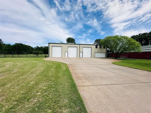 6494 Clear Creek Road, Mabank, TX 75156