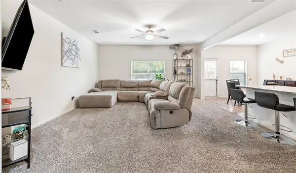 8212 Buck Mountain Pass, Fort Worth, TX 76179