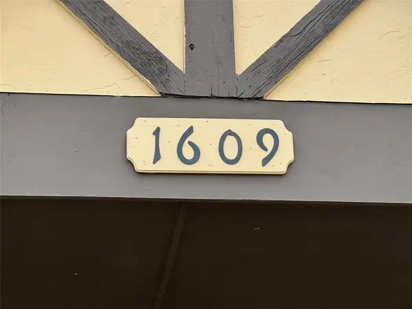 1609 Autumn Breeze, Lewisville, TX 75077