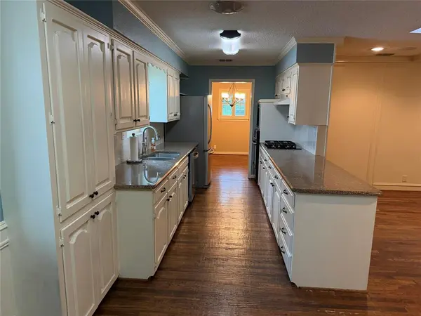 10926 Scotsmeadow Drive, Dallas, TX 75218