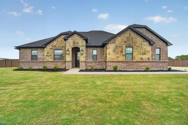 10917 Chriswood Drive, Crowley, TX 76036