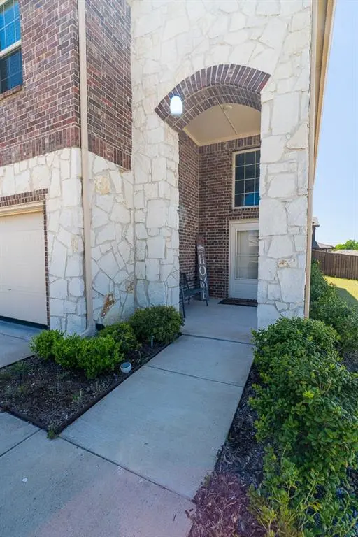 2070 Puma Street, Crandall, TX 75114