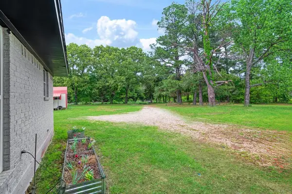 247 County Road 45480, Paris, TX 75462