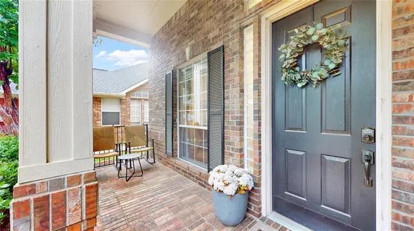 1817 Marble Pass Drive, Flower Mound, TX 75028