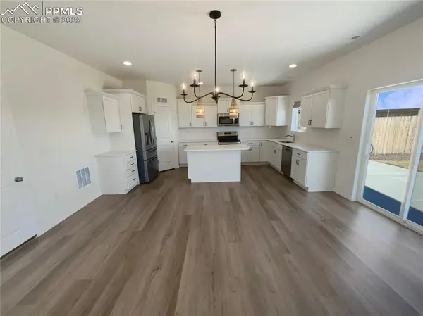 8699 Bynum DR, Colorado Springs, CO 80908