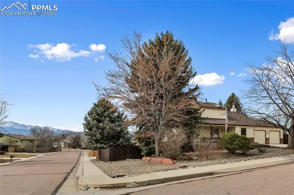 2930 Rhapsody DR, Colorado Springs, CO 80920