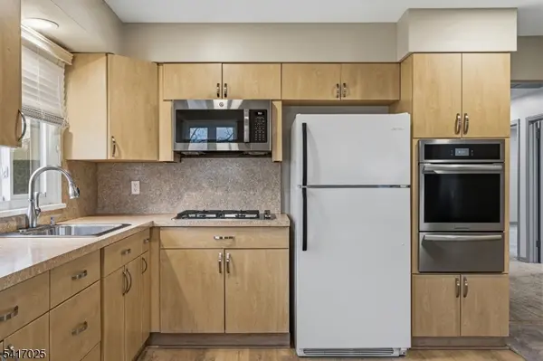 46 Stanley St #2, Little Falls Twp., NJ 07424