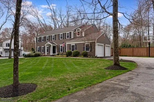 42 Dean Rd, Mendham Boro, NJ 07945