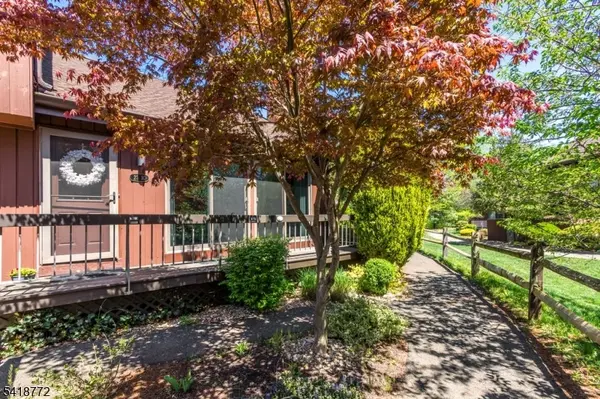 23 Bloomingdale Dr #1C, Hillsborough Twp., NJ 08844