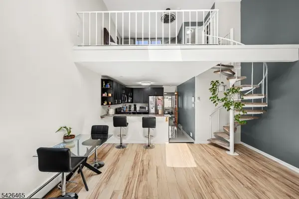 302 Hackensack St #806, Wood-ridge Boro, NJ 07075