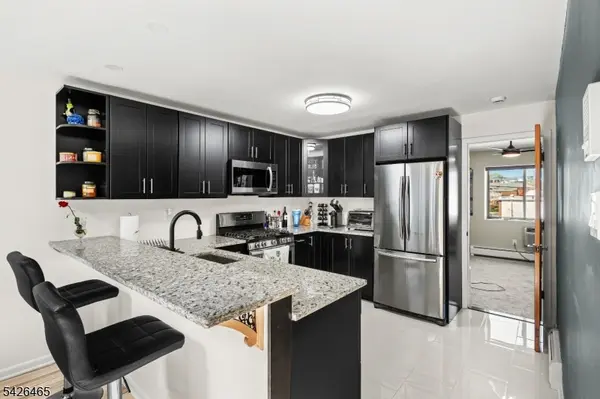 302 Hackensack St #806, Wood-ridge Boro, NJ 07075