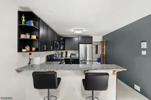 302 Hackensack St #806, Wood-ridge Boro, NJ 07075