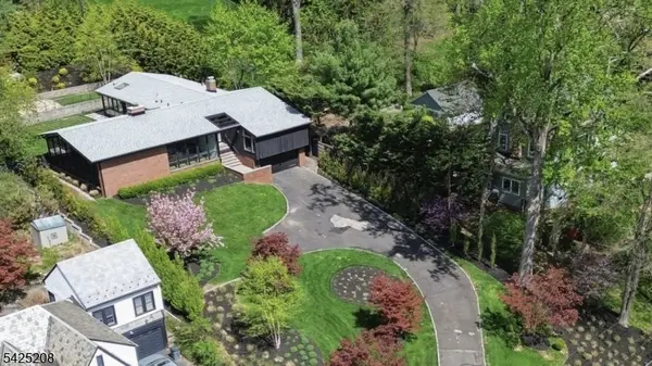 293 Wyoming Ave, Maplewood Twp., NJ 07040