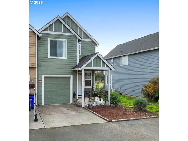 162 FENTON AVE #c, Molalla, OR 97038
