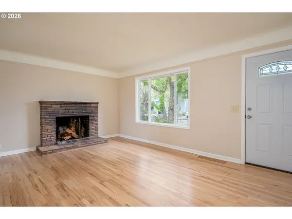 3558 SE 67TH AVE, Portland, OR 97206