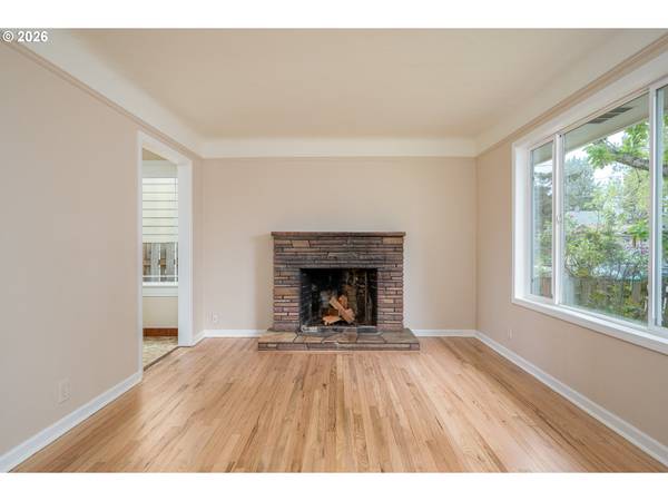 3558 SE 67TH AVE, Portland, OR 97206