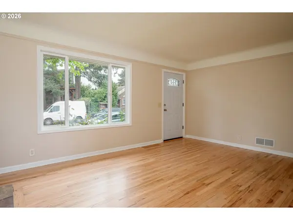 3558 SE 67TH AVE, Portland, OR 97206