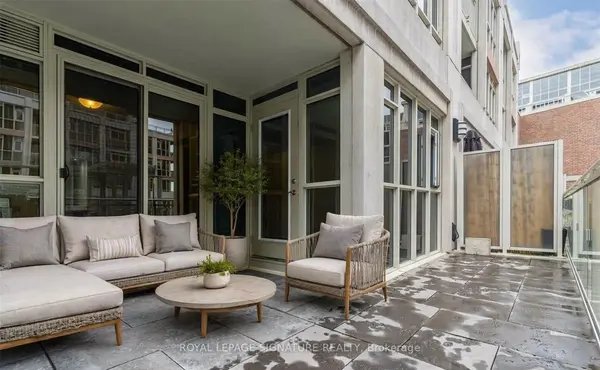 38 Grand Magazine ST #339, Toronto C01, ON M5V 0B2