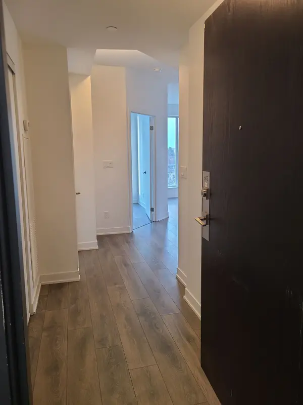 28 Avondale AVE #502, Toronto C14, ON M2N 0K2