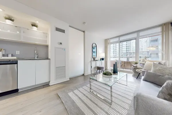 4K Spadina AVE #727, Toronto C01, ON M5V 3Y6