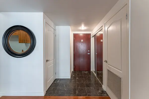 263 Wellington ST W #703, Toronto C01, ON M5V 3E6