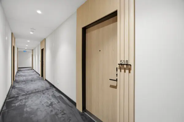 15 Mercer ST #518, Toronto C01, ON M5V 0T8