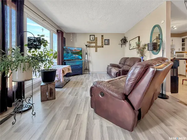 290 Burke CRESCENT, Swift Current, SK S9H 4H6