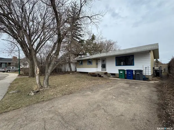 190 CARLETON DRIVE, Saskatoon, SK S7H 3P1