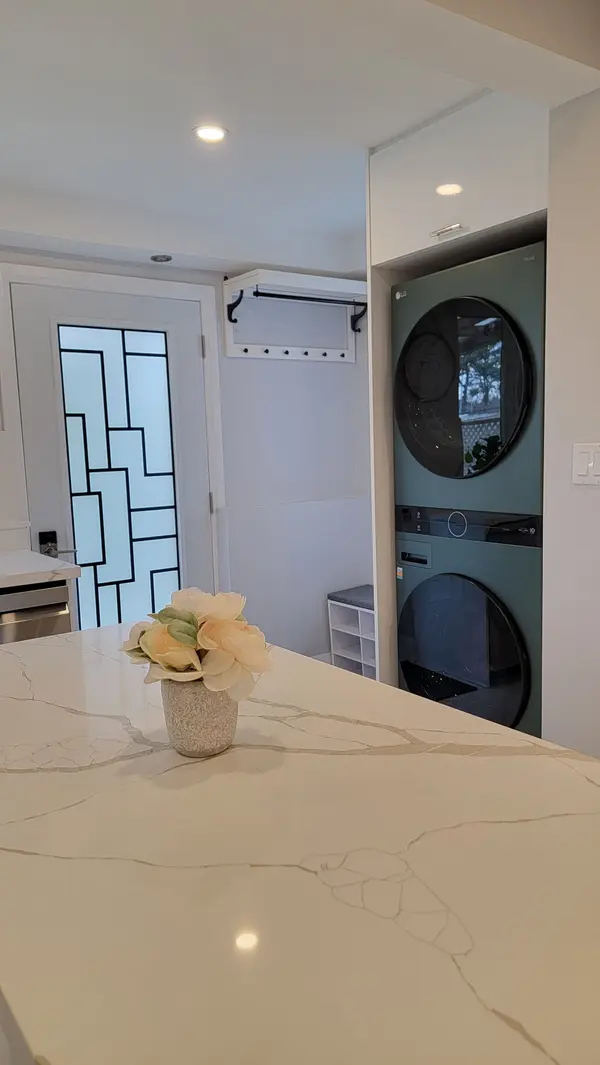 1087 Albertson CRES #Main Floor, Mississauga, ON L5H 3C6