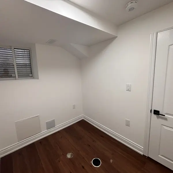 12 Holmstead CT #Bsmt, Brampton, ON L6S 1R9