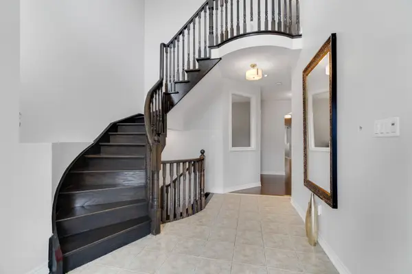 3095 Tacc DR, Mississauga, ON L5M 0A9